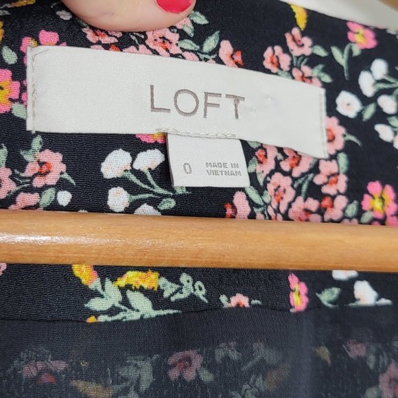 Loft Women's Black Floral Short Sleeve Side tie Wrap-Front V-Neck Romper Dress 0 - Picture 9 of 11